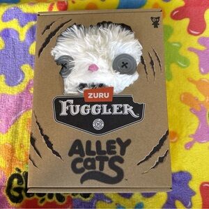 NIB Zuru Fuggler Alley Cats Cheezee White 9 Inch Plush Toy